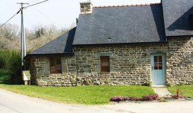  A Louer - Cottage/Longère -   